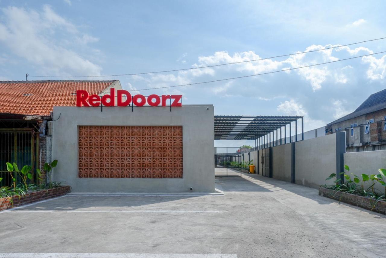 Reddoorz @ Klaten City Hotell Eksteriør bilde