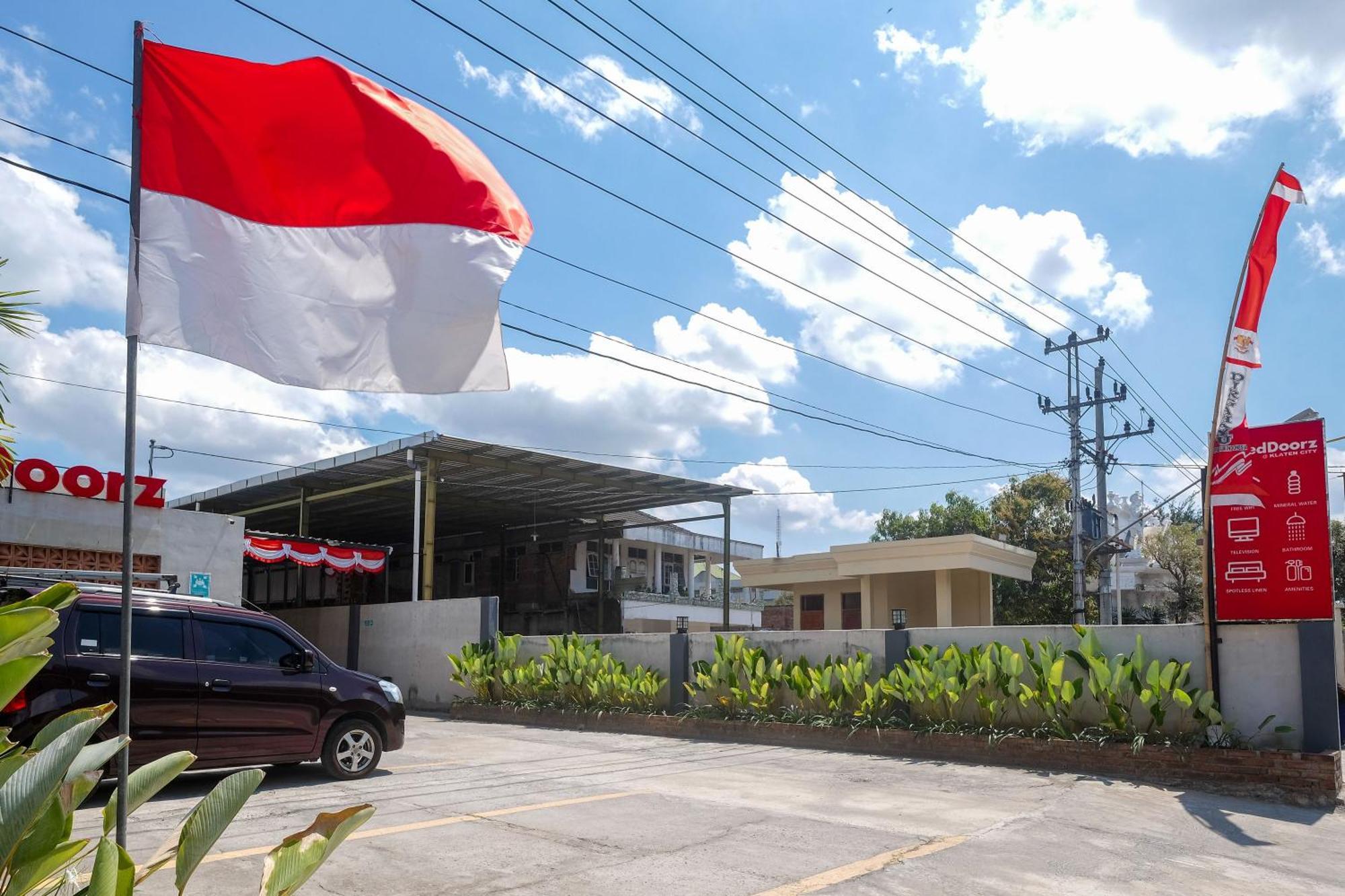 Reddoorz @ Klaten City Hotell Eksteriør bilde